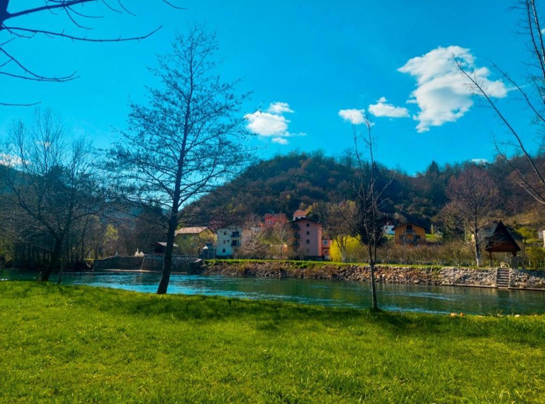 Hacienda Burzic Appartement Kulen Vakuf Buitenkant foto